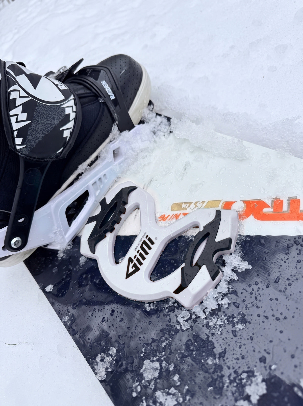 Giini Pyro Whiteout
