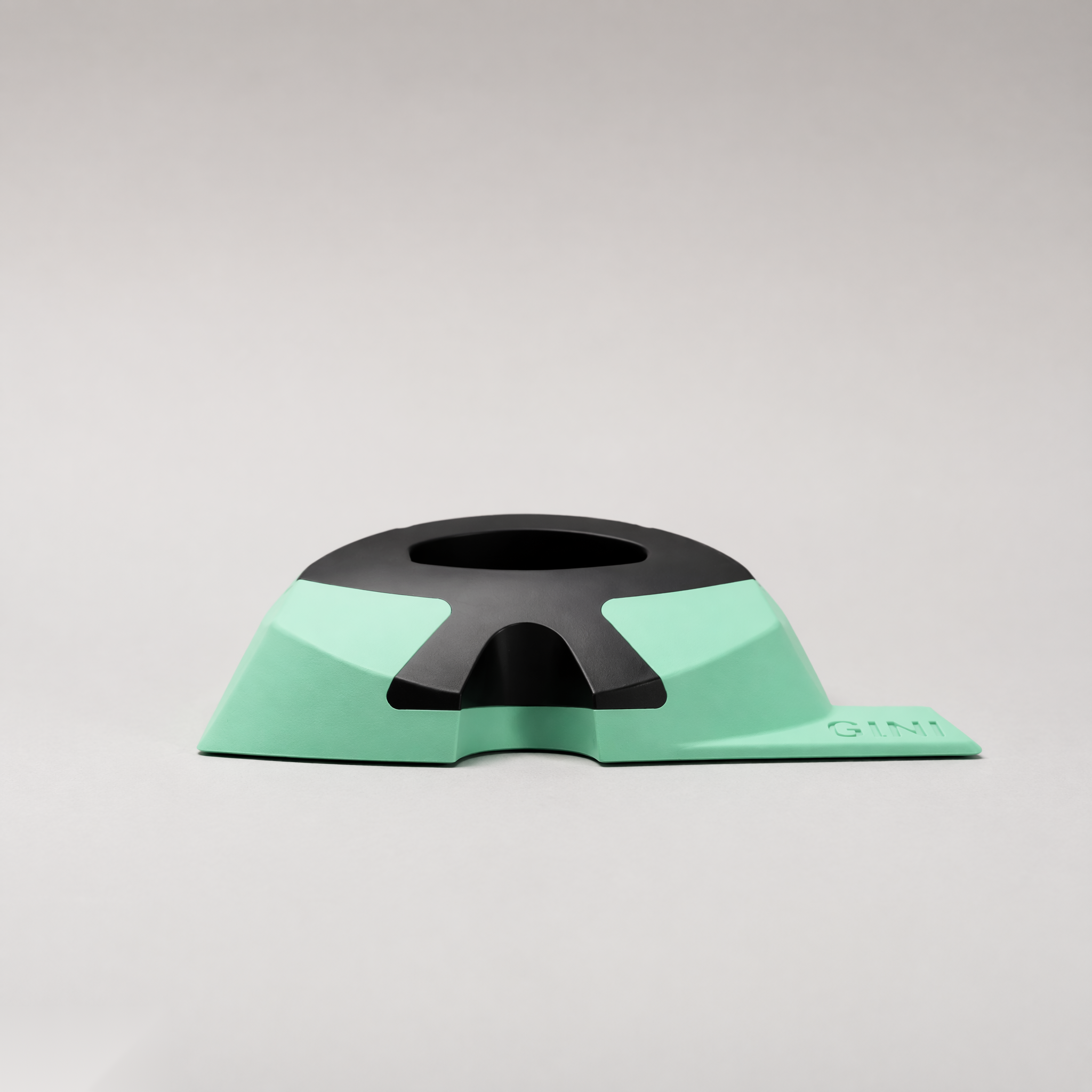 Giini Pyro Alpine Mint mint green mechanical stomp pad, studio side profile view